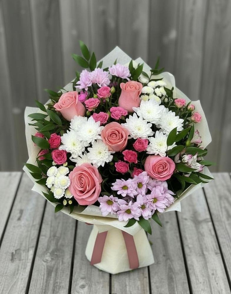 Букет цветов из: Альстромерии, Гвоздики, Розы и Хризантемы в Чебургольской
