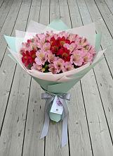 Букет цветов из:  Альстромерии в Чебургольской