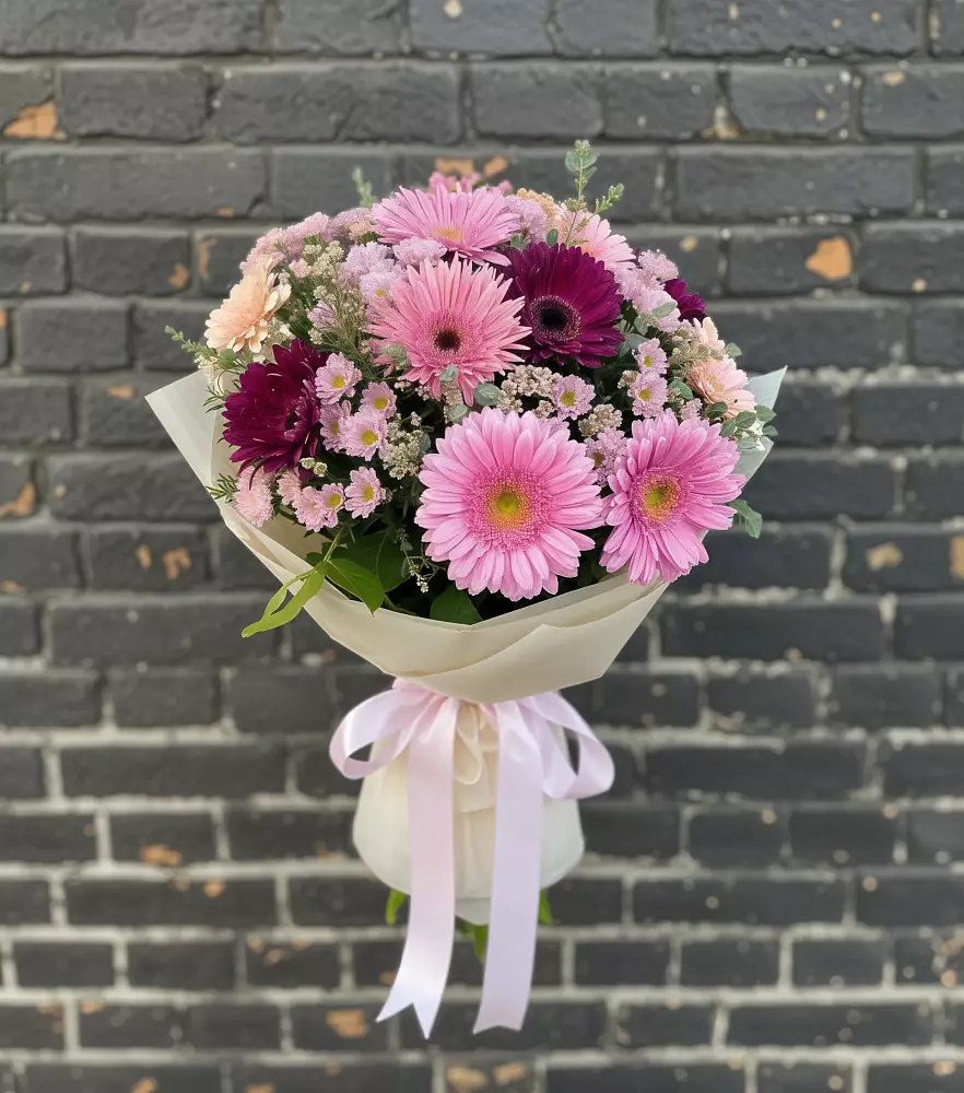 Букет цветов из: Герберы и Хризантемы в Чебургольской