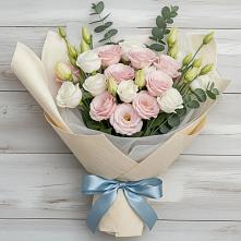 Букет цветов из:  Лизиантусы в Чебургольской