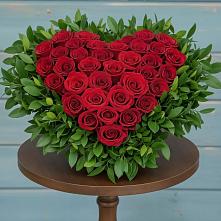 Цветочная композиция из Розы в виде сердца в Чебургольской