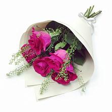 Букет цветов из:  Розы в Чебургольской