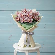 Букет цветов из:  Орхидеи и Розы #REPLACE_PRED# Чебургольской