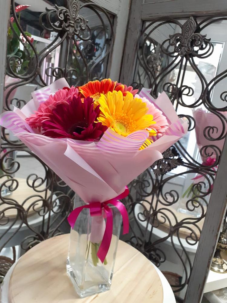 Букет цветов из: Герберы в Чебургольской