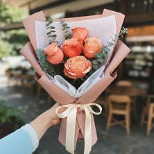 Букет цветов из:  Розы в Чебургольской