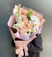 Букет цветов из:  Хризантемы и Розы в Чебургольской