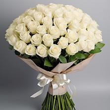 Букет 101 беля роза Белоснежка в Чебургольской