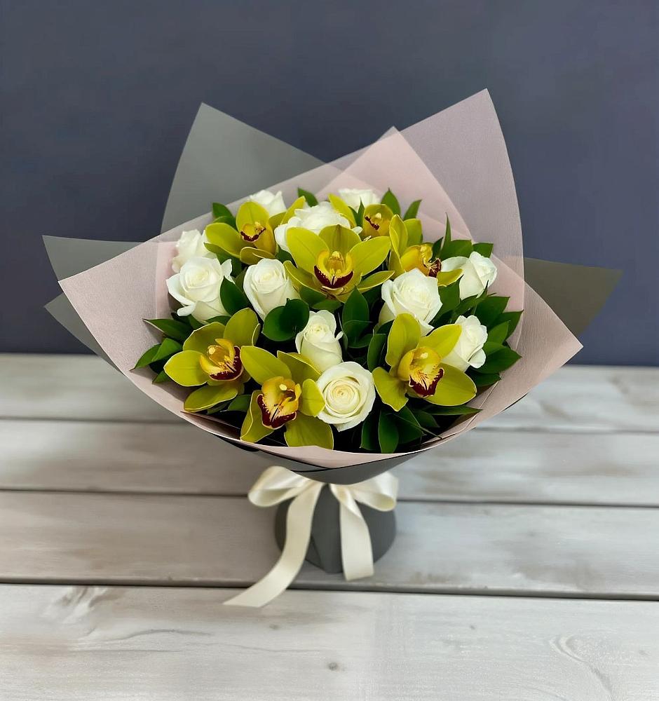 Букет цветов из: Орхидеи и Розы в Чебургольской