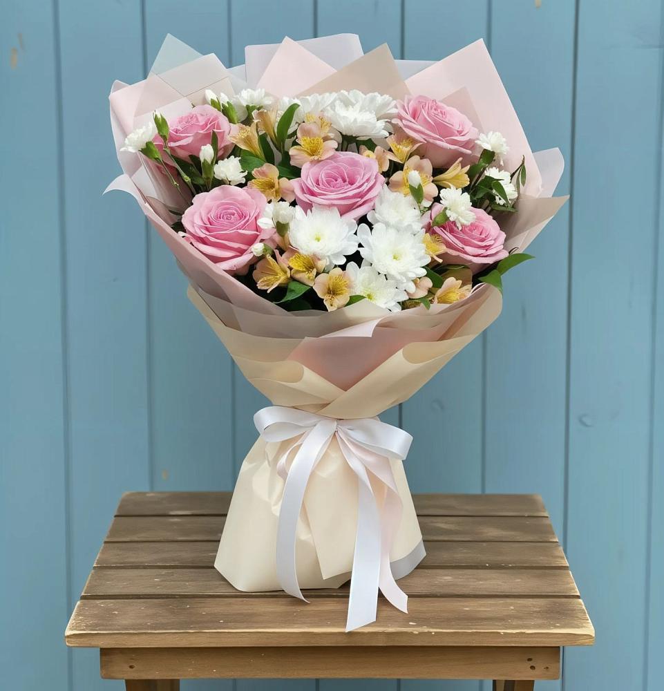 Букет цветов из: Гвоздики, Орхидеи и Розы в Чебургольской