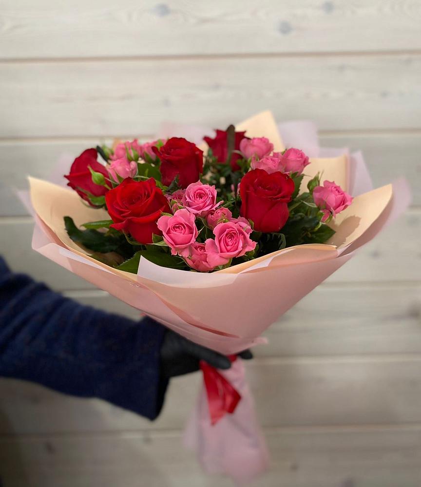 Букет цветов из: Розы в Чебургольской