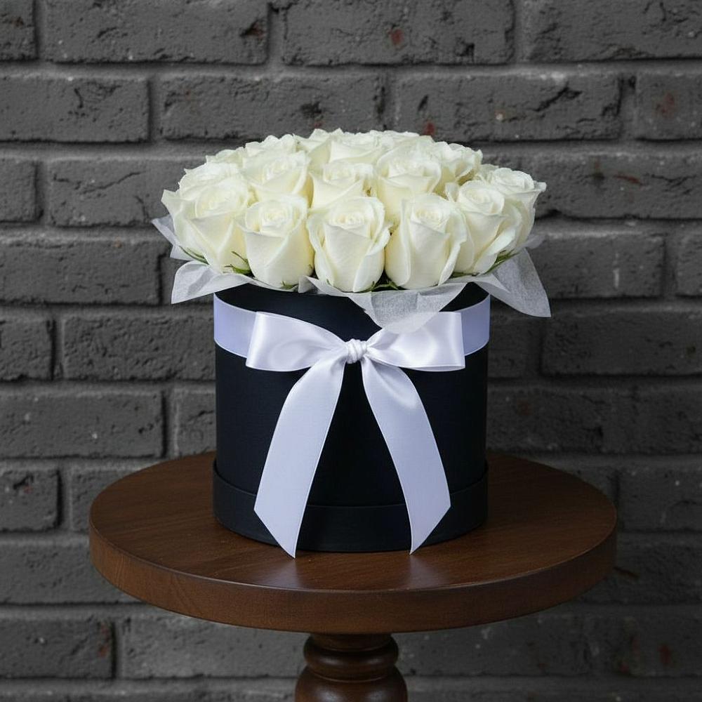 Цветочная композиция из Розы в шляпной коробке в Чебургольской