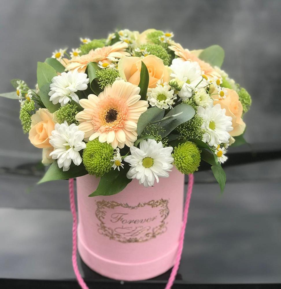 Цветочная композиция из Розы, Герберы и Хризантемы в шляпной коробке в Чебургольской