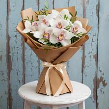 Букет цветов из:  Орхидеи и Розы в Чебургольской