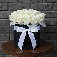 Цветочная композиция из Розы в шляпной коробке в Чебургольской