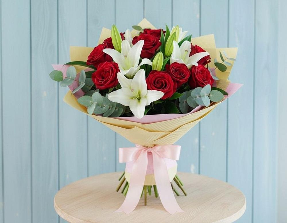 Букет цветов из: Лилии и Розы в Чебургольской