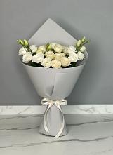 Букет цветов из:  Розы и Лизиантусы в Чебургольской